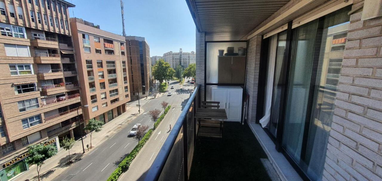 Apartamenticos Studio 75 Сарагоса Екстер'єр фото